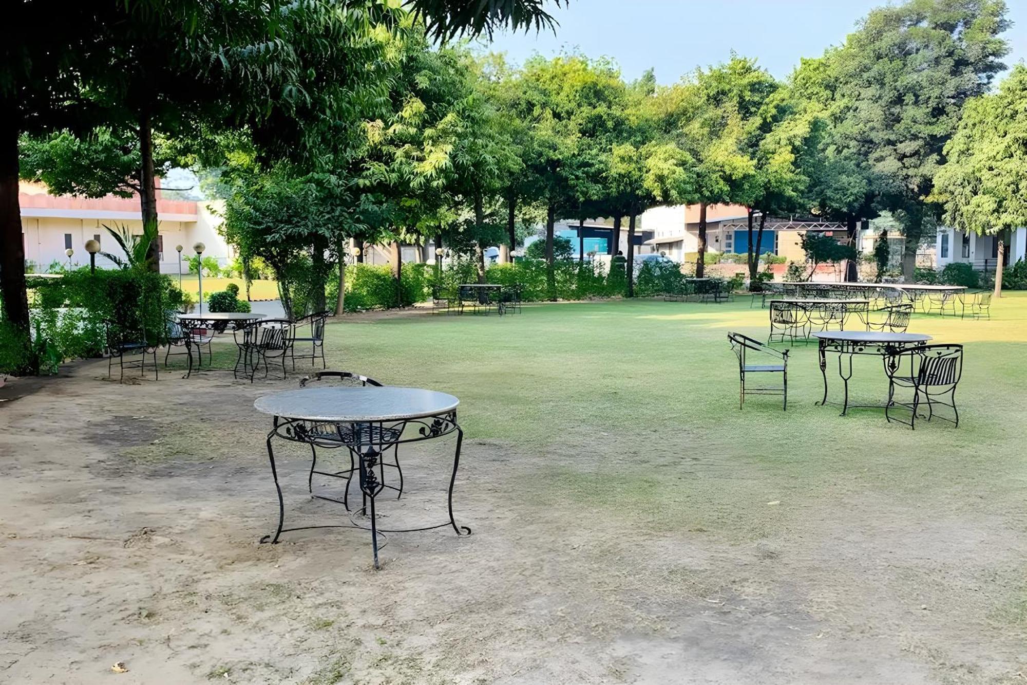 Hotel Amrapali Jaipur Buitenkant foto