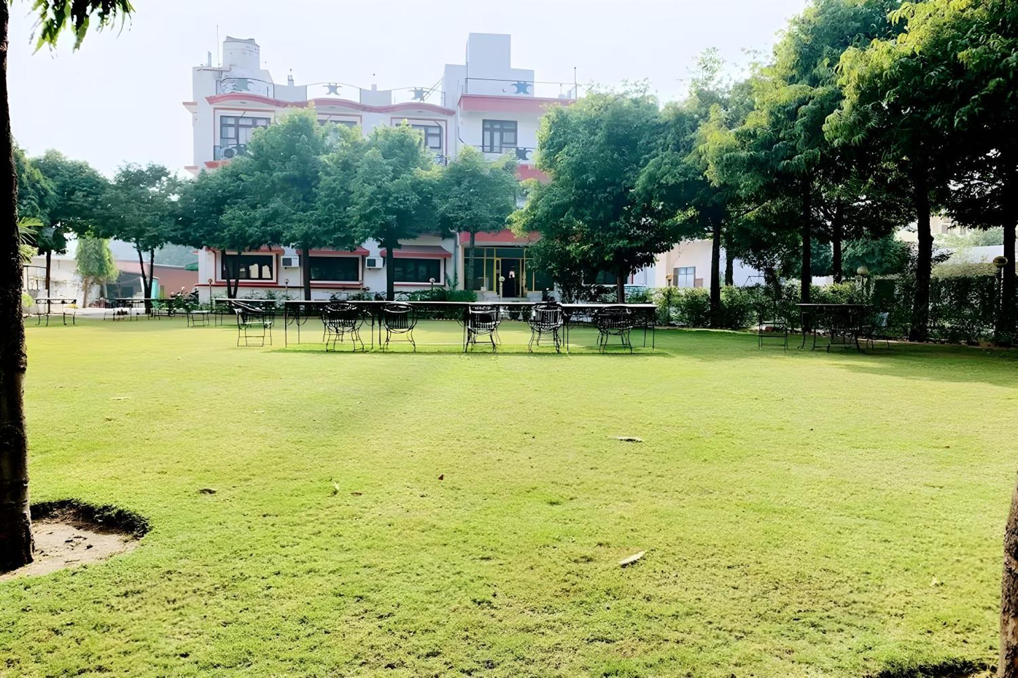 Hotel Amrapali Jaipur Buitenkant foto